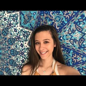 Meet your Posher, Jacqueline